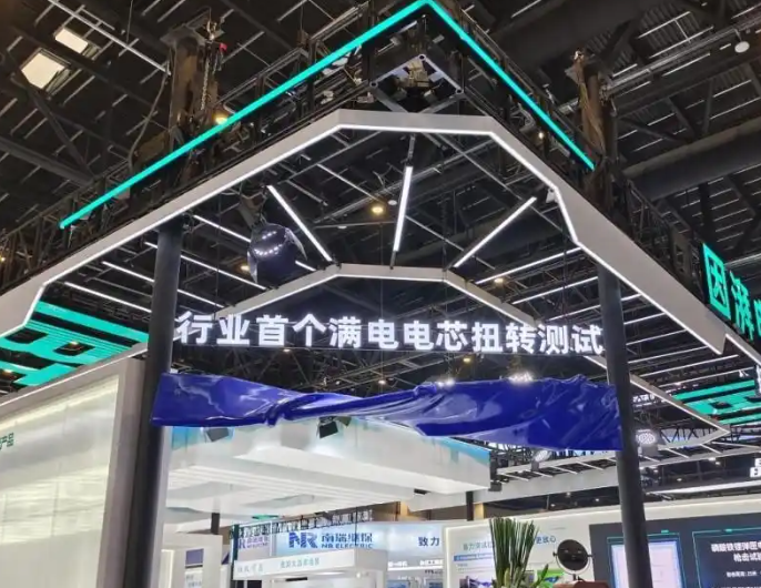 行业首个“满电电芯扭转试验”，因湃电池构建储能安全新范式